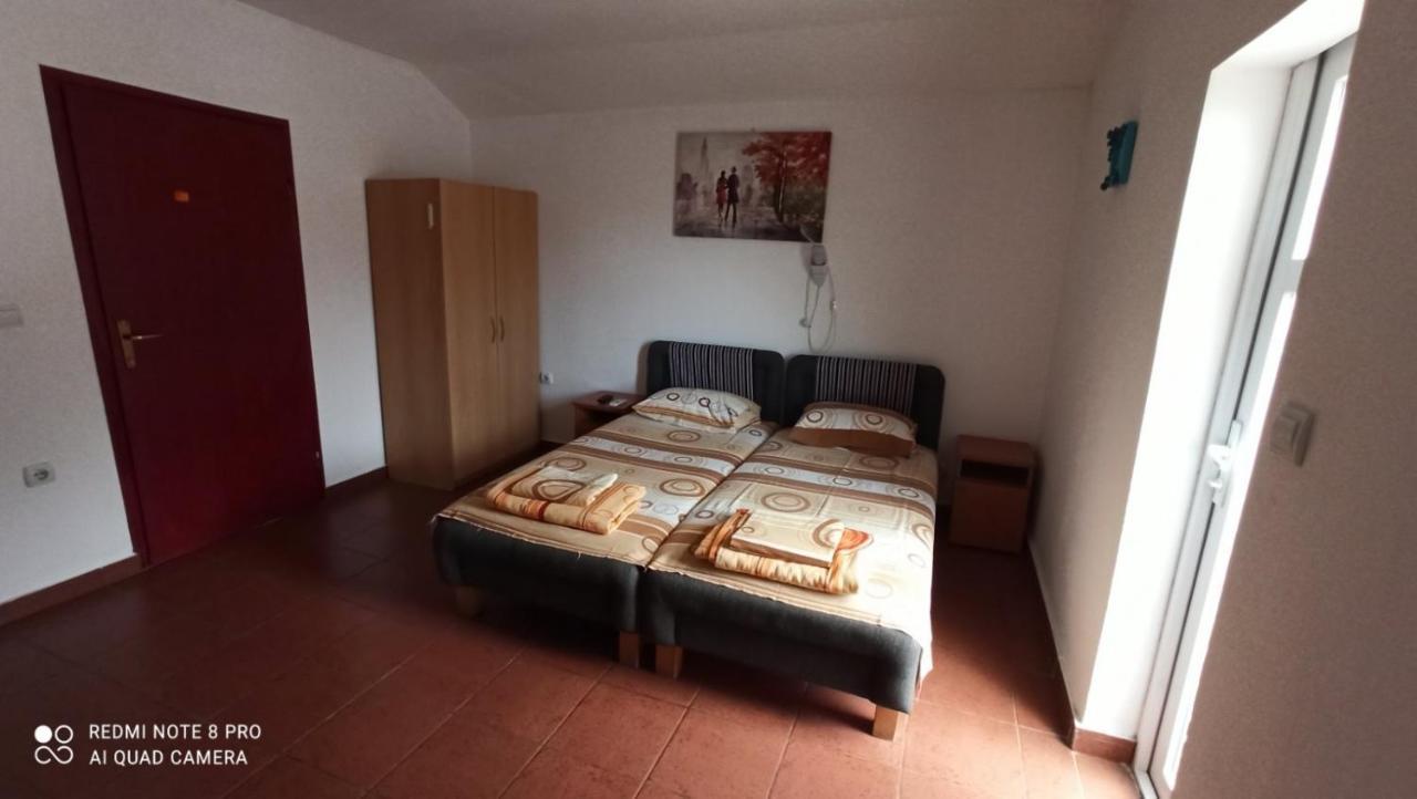 Kuca Todorovic Apartment บุดวา ภายนอก รูปภาพ